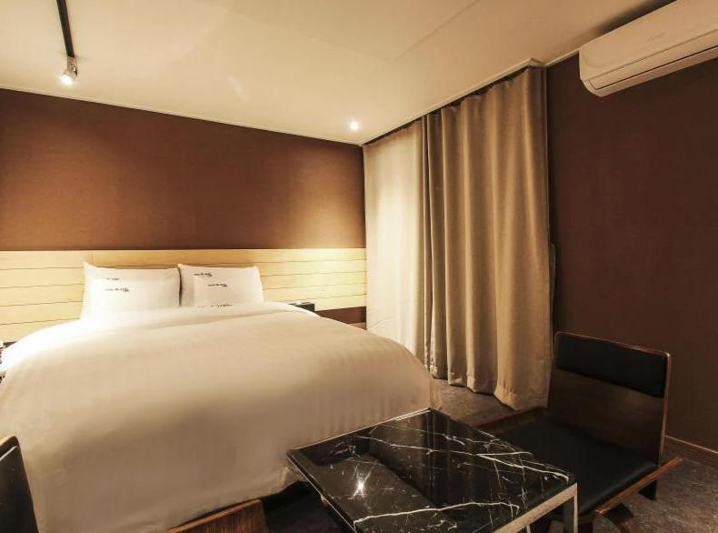 Motel Gangnam Blanc Seúl Exterior foto